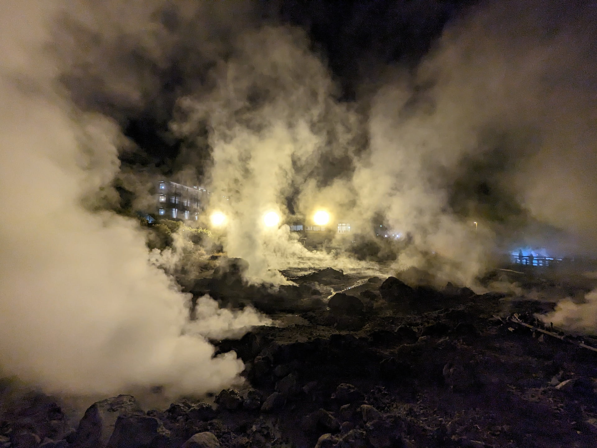 Unzen Jigoku at night 1